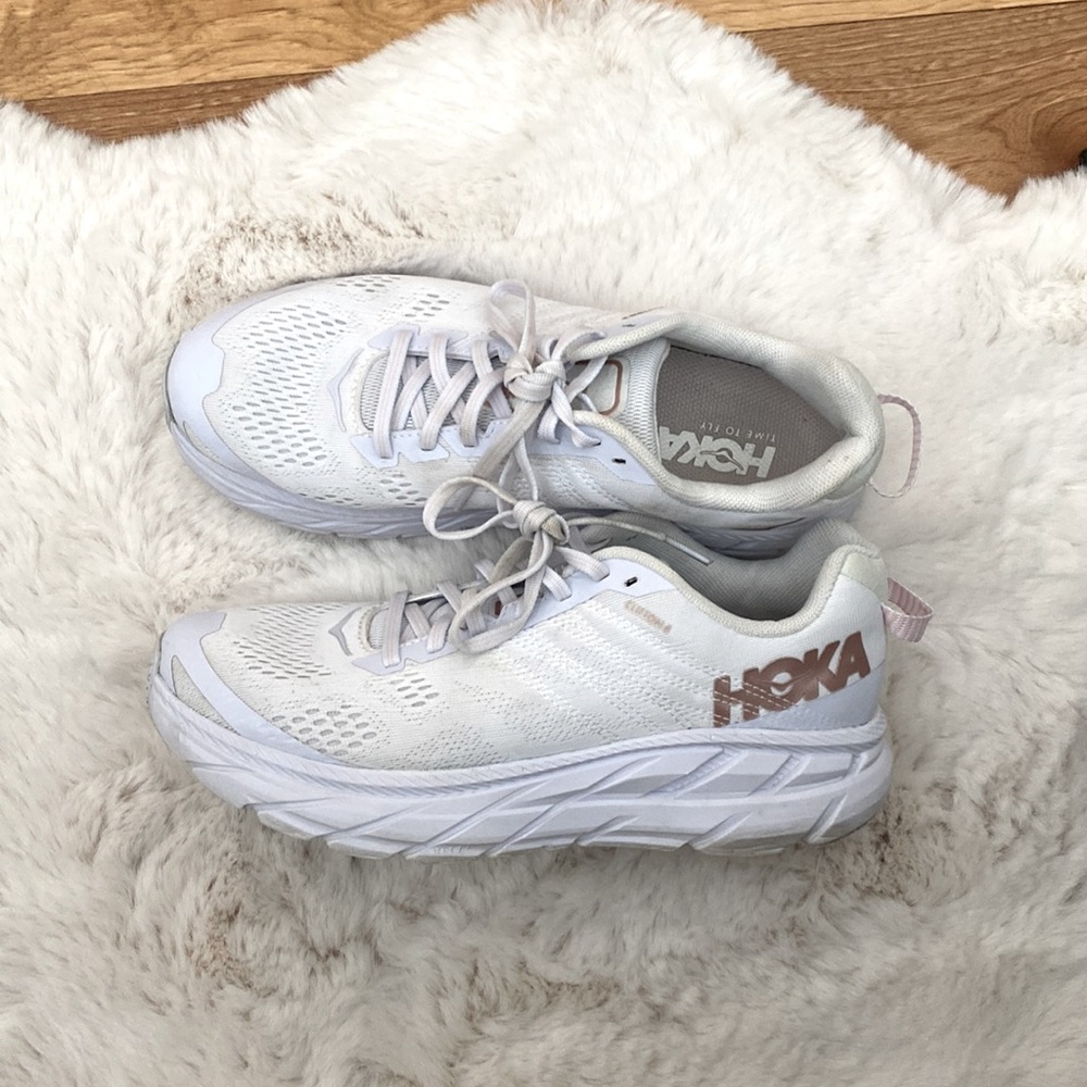 Hoka one one